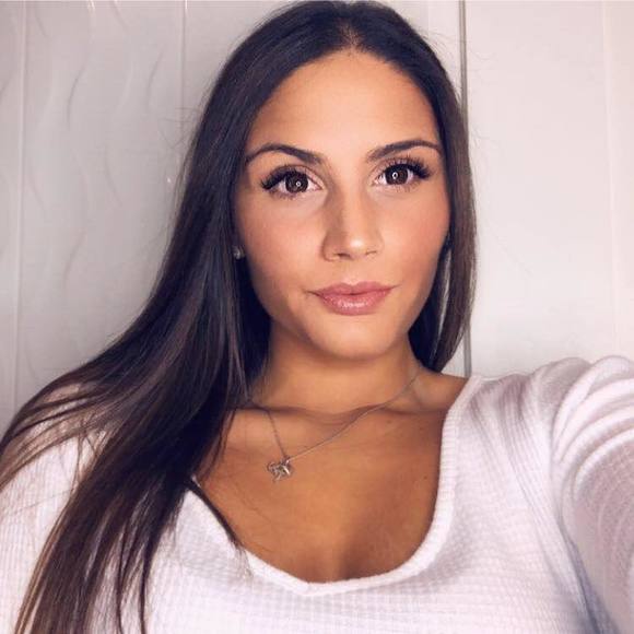 Meet your Posher, Victoria - Picture 1 of 1